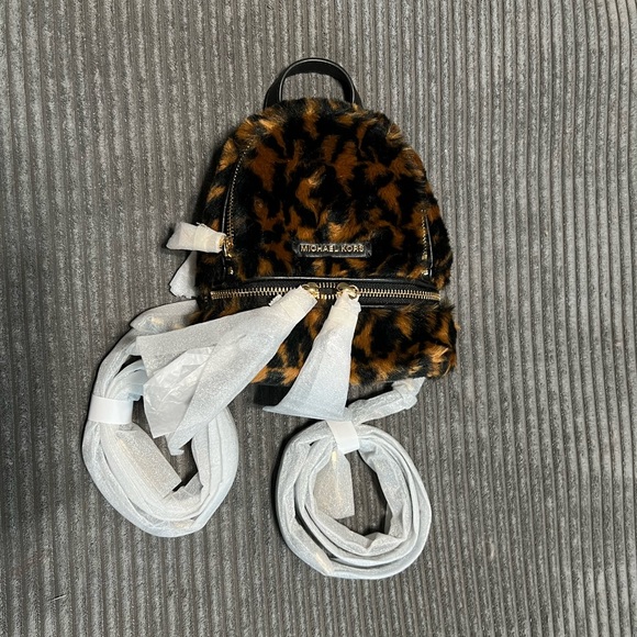 MICHAEL KORS FAUX FUR BACKPACK - Picture 3 of 5